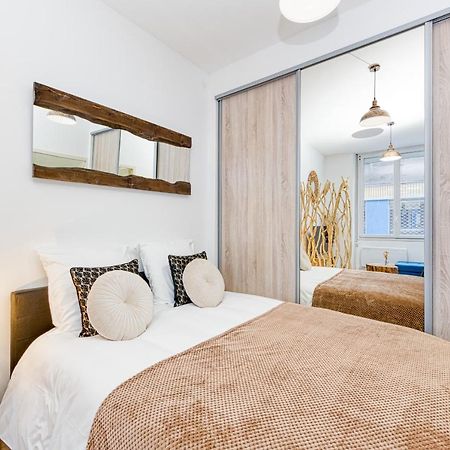 Meuble Classe 3 Etoiles Au Pied Des Thermes Allevard Exterior foto