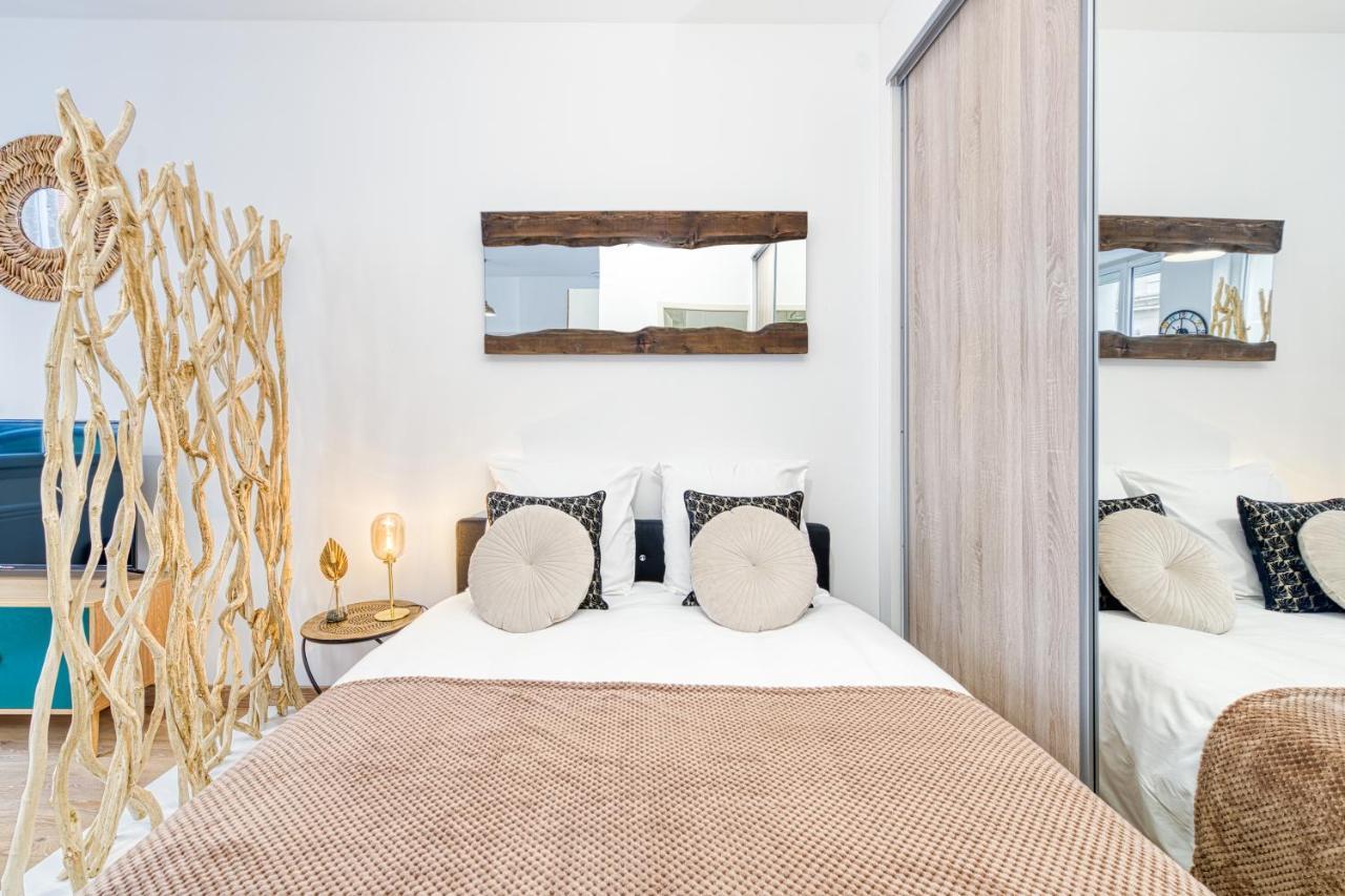 Meuble Classe 3 Etoiles Au Pied Des Thermes Allevard Exterior foto